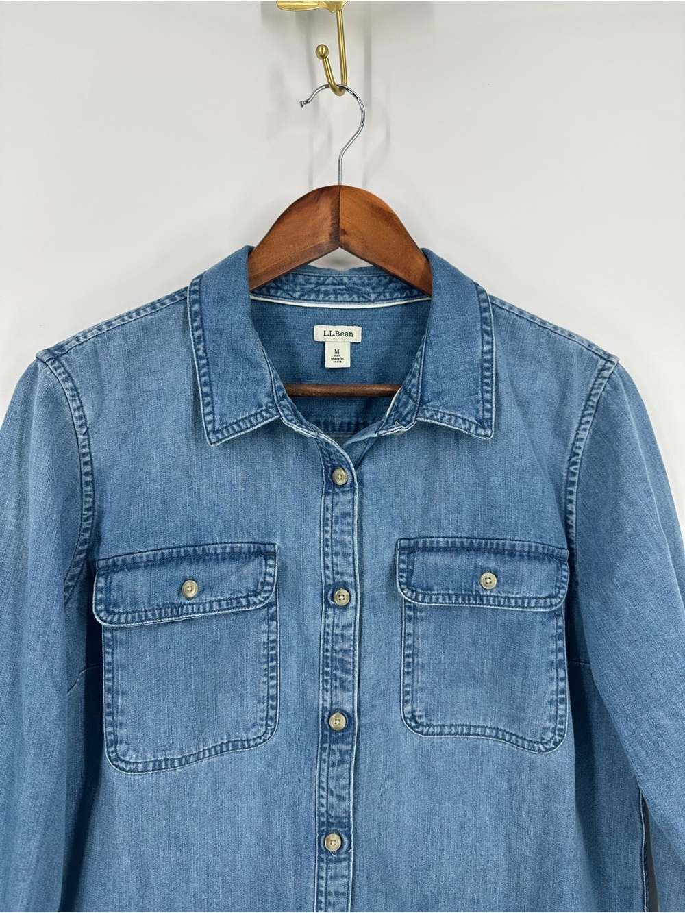 LL BEAN Heritage Women Petite Classic Rugged Washed Denim Long Sleeve Shirt - Picture 5 of 10